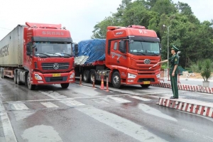 Xuất nhập khẩu qua cửa khẩu Lạng Sơn thông suốt ngày đầu năm