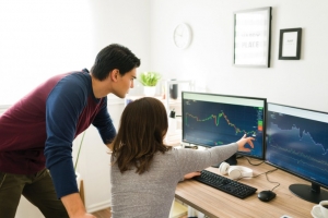 Chứng khoán phiên chiều 24/2: Nhiều cổ phiếu tăng trần, VN-Index duy trì sắc xanh