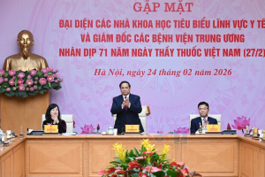 Thủ tướng gặp mặt các nhà khoa học tiêu biểu trong lĩnh vực y tế, giám đốc bệnh viện Trung ương