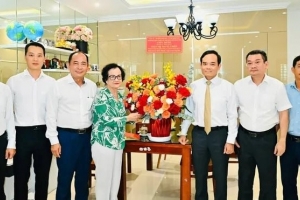 Lãnh đạo TP. HCM thăm hỏi, tri ân các thầy thuốc lão thành tiêu biểu
