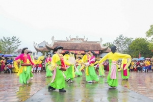 Hưng Yên: Lễ hội Đền thờ Triệu Việt Vương thu hút nhiều du khách