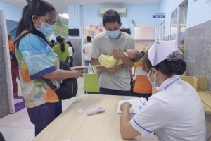 Bệnh viện Nhi đồng 1 triển khai uống vắc-xin Rotavin miễn phí từ năm 2026