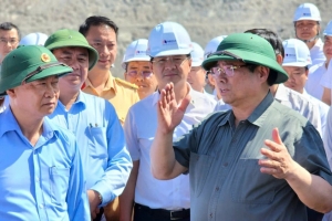 Thủ tướng yêu cầu sớm đưa vào khai thác các cao tốc qua Nam Trung Bộ