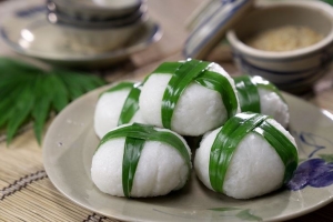 Cơm nắm lá cọ: Món ăn dân dã của người Phù Ninh