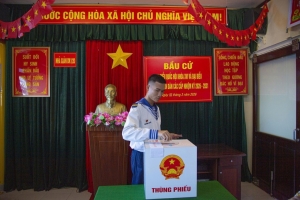 Thực hiện quyền cử tri nơi thềm lục địa phía nam của Tổ quốc