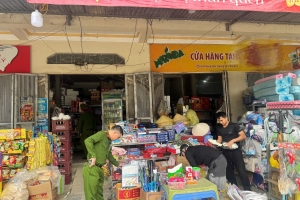 Thái Nguyên: Thu giữ nhiều hàng hóa không rõ nguồn gốc tại xã Quang Sơn