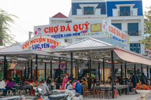 Chợ đá quý Lục Yên – Phiên chợ “độc nhất vô nhị” của tỉnh Lào Cai