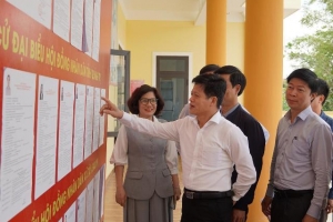Phó Chủ tịch UBND tỉnh Lê Văn Bảo kiểm tra công tác chuẩn bị bầu cử tại đơn vị bầu cử số 4