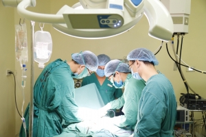 Dự kiến bảng lương bác sĩ từ 1/7/2026: Đột phá thu nhập cho bác sĩ mới ra trường