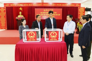 Lào Cai: Lãnh đạo tỉnh kiểm tra công tác chuẩn bị bầu cử tại phường Cam Đường