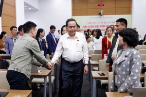 Bầu cử để lựa chọn người xứng đáng đưa đất nước bước vào kỷ nguyên mới