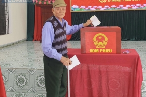Hưng Yên: Rộn ràng ngày bầu cử tại xã Quỳnh Phụ, cử tri phấn khởi thực hiện quyền công dân