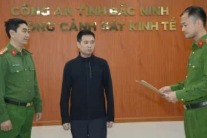 Bắc Ninh: Bắt tạm giam chủ cơ sở sản xuất số lượng lớn giấm ăn giả