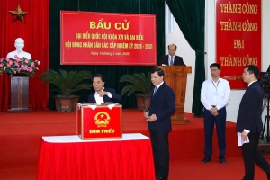 Gần 3 triệu cử tri tại Thanh Hóa phấn khởi đi bầu cử ĐBQH khóa XVI và đại biểu HĐND các cấp