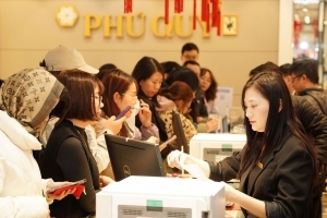 Giá bạc thế giới lao dốc tuần thứ hai liên tiếp dưới áp lực đồng USD