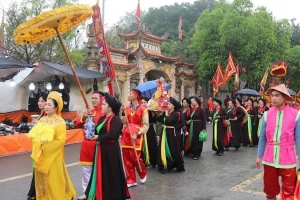 Đến hội làng Diềm nhớ về thủy tổ Quan họ