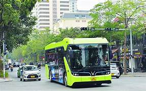 Hà Nội xây dựng lộ trình chuyển đổi toàn bộ xe buýt sang phương tiện xanh