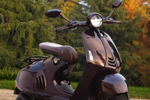 Vespa 946 Horse 2026: Phiên bản giới hạn dành riêng cho năm Bính Ngọ với giá bán ngang ngửa xe hơi