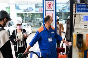 Giảm 50% thuế môi trường xăng dầu, ngân sách giảm thu gần 1.800 tỷ đồng/tháng