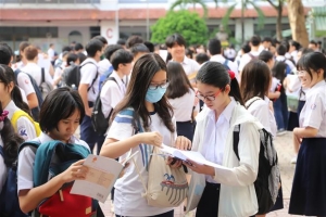 Điểm thi lớp 10 vừa công bố: Lộ diện 4 thủ khoa cùng đạt điểm "khủng"