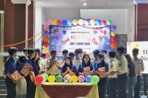 “Sinh nhật đồng đội” tại Hải đội 401 - Ấm áp, nghĩa tình