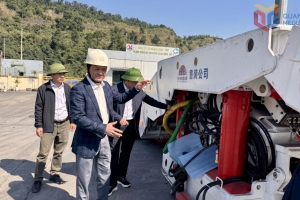 Đẩy nhanh tiến độ lắp đặt lò chợ cơ giới hóa hạng trung ở Than Hạ Long