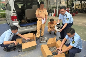 Lạng Sơn tạm giữ gần 1.000 bao thuốc lá nhập lậu