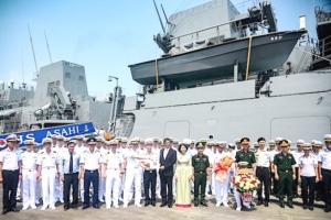 Tàu hộ vệ Asahi của Nhật Bản thăm thành phố Đà Nẵng