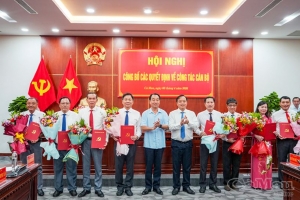Cà Mau công bố quyết định về công tác cán bộ