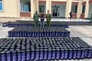 Quảng Ninh: Lật tẩy mánh khóe vận chuyển trái phép hơn 1.300 bình "khí cười"