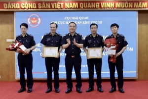 Khen thưởng nóng vụ bắt gần 190 lượng vàng qua sân bay Cát Bi