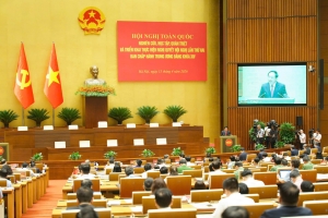 Quán triệt chuyên đề “Những nội dung cơ bản của Quy định về công tác chính trị, tư tưởng trong Đảng”