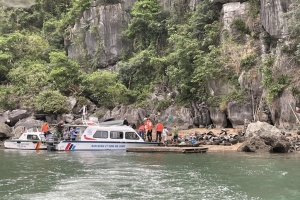 Quảng Ninh yêu cầu chấm dứt ngay hoạt động nuôi trồng thủy sản trái phép trên Vịnh Hạ Long