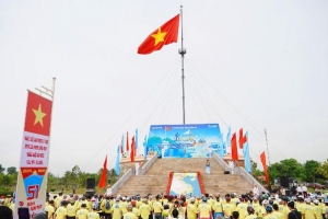 Thượng cờ tại Hiền Lương – Bến Hải, khởi động Ngày hội Đạp xe Vì hòa bình 2026