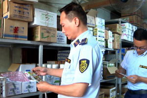 Quản lý thị trường tỉnh Lào Cai: Tăng cường kiểm tra hoạt động kinh doanh thuốc bảo vệ thực vật