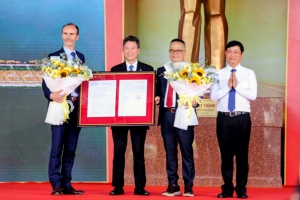 TP. HCM: Trao quyết định đầu tư Cảng trung chuyển quốc tế Cần Giờ