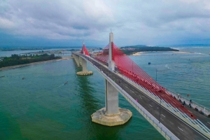 Huế: Thông xe kỹ thuật Cầu vượt cửa biển dài nhất khu vực miền Trung