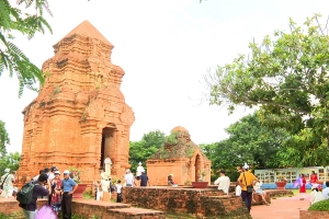 Lâm Đồng: Sắc màu văn hóa Chăm – Điểm nhấn níu chân du khách