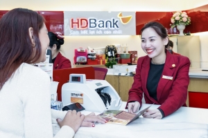 Ngân hàng chuyển hướng hút vốn: Giảm lãi suất, tăng ưu đãi khủng