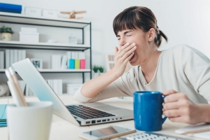 Những thói quen âm thầm gây tổn hại não bộ