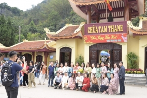 Lượng khách du lịch đến Lạng Sơn trong dịp lễ ước đạt 85.000 lượt