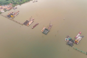 Hà Nội tăng tốc thi công cầu Trần Hưng Đạo: “3 ca 4 kíp” chạy xuyên ngày đêm