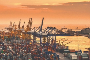 Cán cân thương mại đảo chiều, Việt Nam nhập siêu hơn 7 tỷ USD sau 4 tháng