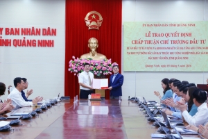 Quảng Ninh: Trao quyết định chấp thuận chủ trương đầu tư KCN Đông Bắc sân bay Vân Đồn
