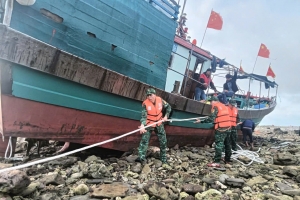 Hải Phòng: Đồn Biên phòng Bạch Long Vĩ cứu nạn 2 tàu cá nước ngoài gặp sự cố trên biển