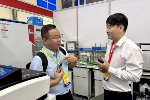 Thị trường thiết bị phòng thí nghiệm dược sôi động trở lại dưới áp lực tiêu chuẩn mới