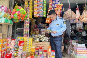 Hà Nội tăng cường kiểm tra an toàn thực phẩm tại khu vực phố cổ