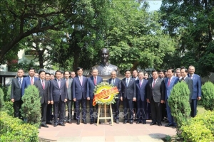 Tổng Bí thư, Chủ tịch nước Tô Lâm đặt vòng hoa tại Khu tưởng niệm Mahatma Gandhi