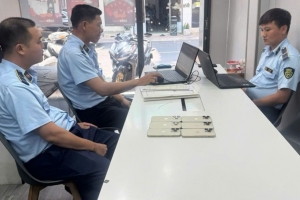 Đồng Tháp: Xử phạt hộ kinh doanh điện thoại nhập lậu
