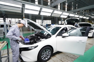 Ngành ô tô trước bài toán mở cửa: Cởi “rào kỹ thuật” hay giữ lá chắn cho sản xuất nội địa?